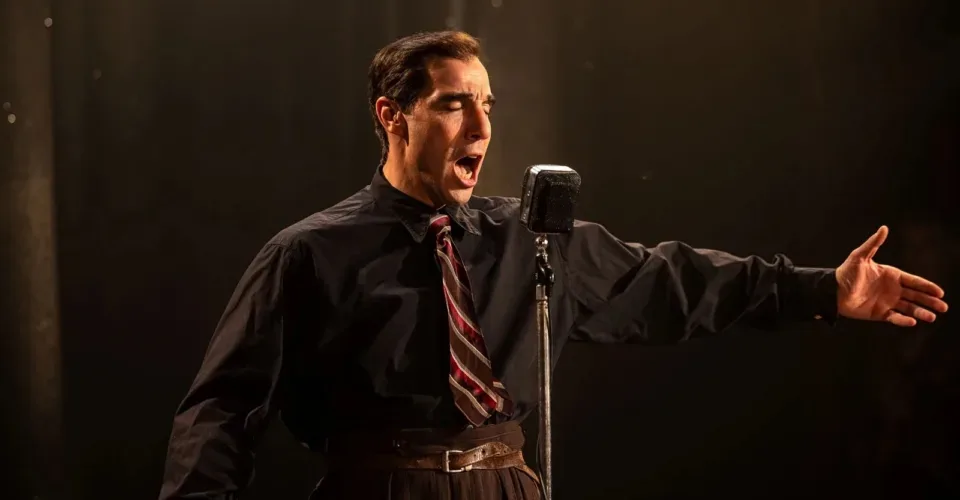 Monsieur Aznavour sur Netflix : le biopic événement avec Tahar Rahim disponible le 31 janvier