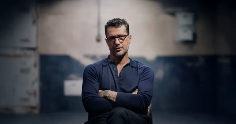 Fabrizio Corona sur Netflix : que raconte la série documentaire Paparazzi King ?