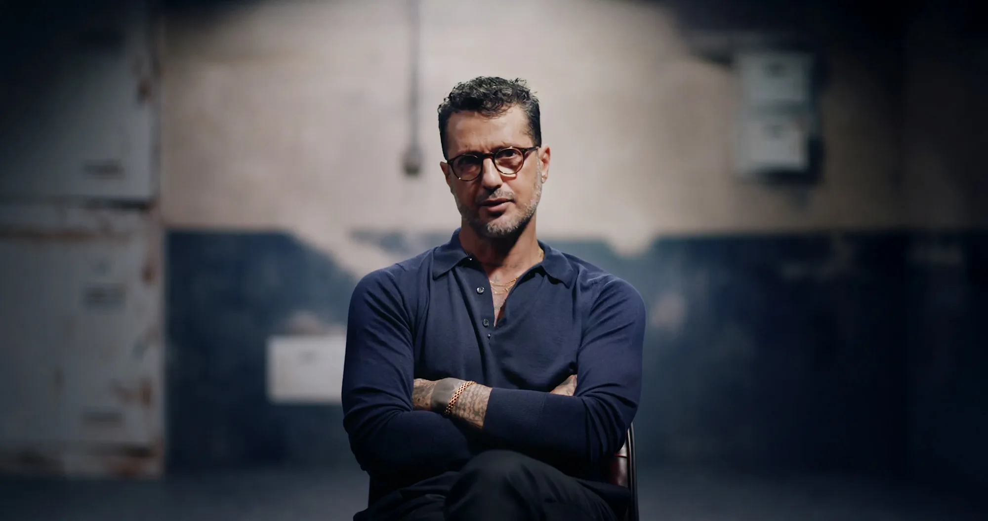 Fabrizio Corona sur Netflix : que raconte la série documentaire Paparazzi King ? fabriziocorona universal base na 02 zxx - Fabrizio Corona sur Netflix : que raconte la série documentaire Paparazzi King ?