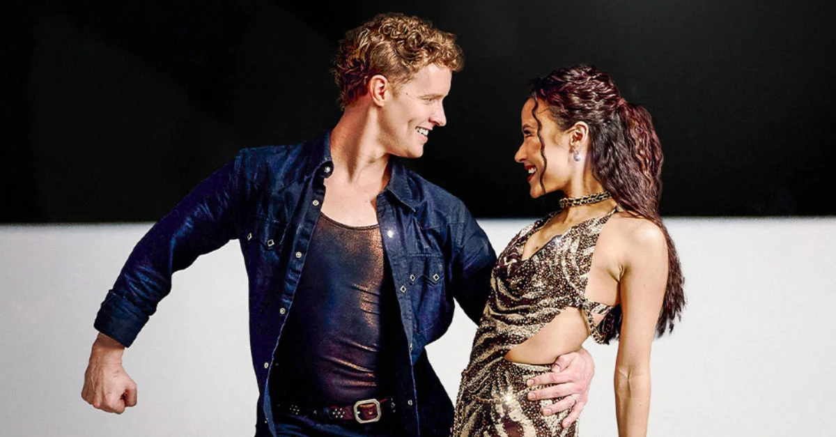 Danse sur glace : l’éclat de l’or sur Netflix, une série documentaire au cœur de la course olympique glitternetflix1 - Danse sur glace : l’éclat de l’or sur Netflix, une série documentaire au cœur de la course olympique