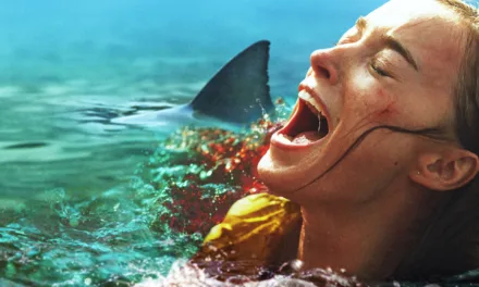 Nature prédatrice (Thrash) : une ville prise au piège entre tempête et requins en avril sur Netflix