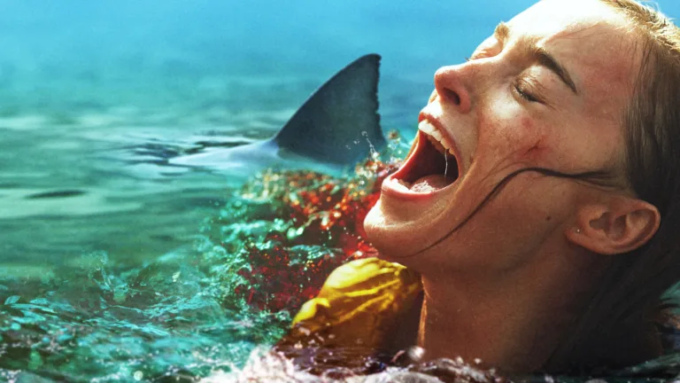 Nature prédatrice (Thrash) : une ville prise au piège entre tempête et requins en avril sur Netflix