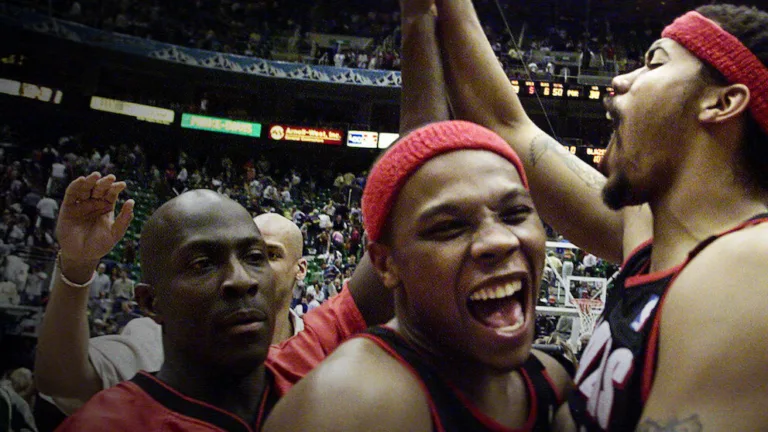 L’Envers du sport sur Netflix : l’histoire explosive des Jail Blazers débarque le 14 avril