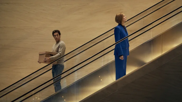 Ladies First sur Netflix : ce qu’il faut savoir sur la comédie avec Sacha Baron Cohen et Rosamund Pike