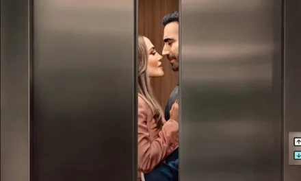 Office Romance sur Netflix : Jennifer Lopez et Brett Goldstein se retrouvent dans une comédie romantique au bureau