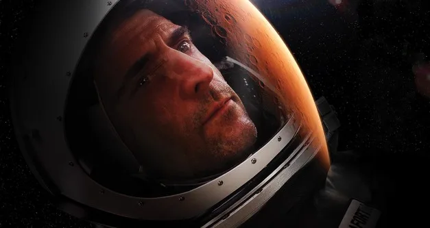 Approaching the Unknown sur Netflix : Mark Strong part seul vers une opération Mars dans un film de science-fiction minimaliste