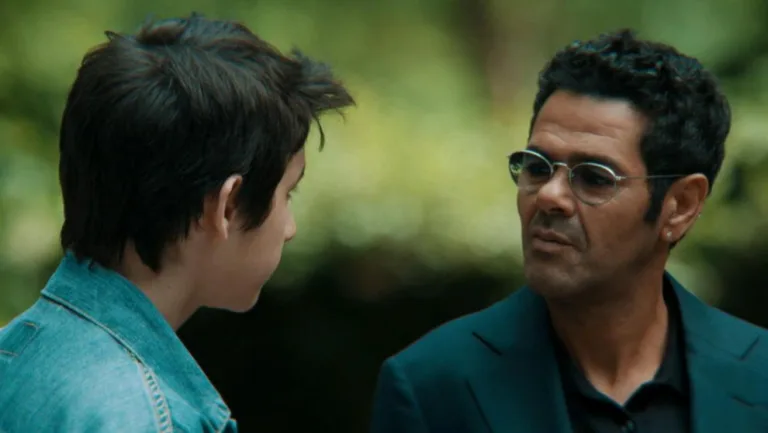 Mercato sur Netflix : Jamel Debbouze plonge dans les coulisses sous tension du football business