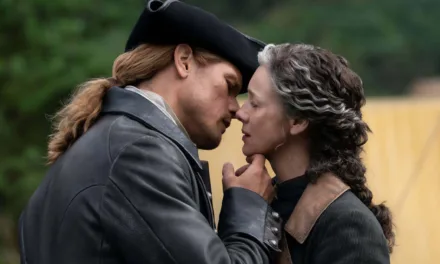 Outlander – Saison 8 : la scène post-générique avec Diana Gabaldon expliquée