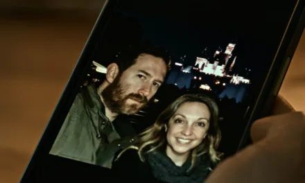 Amour et machinations : le documentaire true crime de Netflix démonte un piège aux apparences trompeuses