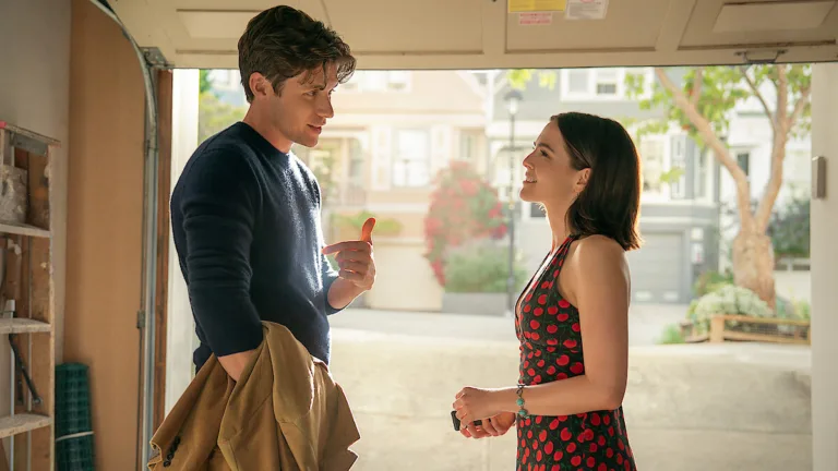 Si tu m’écoutes sur Netflix : qui sont les acteurs de la comédie romantique ?