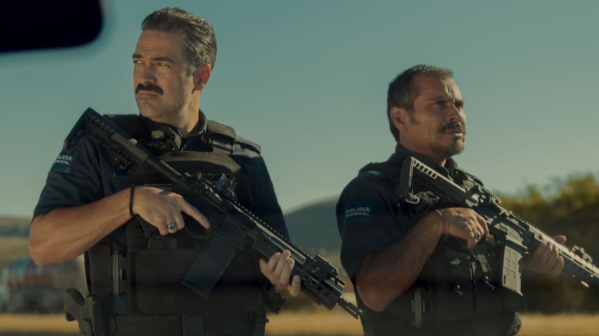 la-captura-sur-netflix-alfonso-herrera-face-el-chapo-dans-un