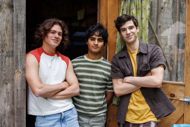 Camped Out : Netflix, la BBC et CBC s’associent pour une comédie ado signée d’un producteur de Schitt’s Creek