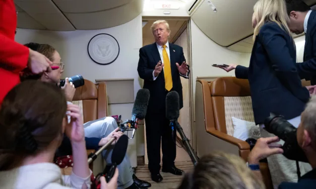Instadocs : The Decoy Plane sur Netflix : le documentaire choc sur la fuite de Trump en camion-traiteur