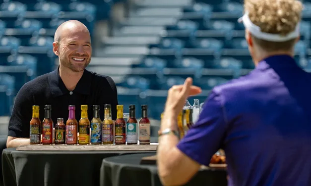 Hot Ones : Extra Heat débarque sur Netflix, les ailes épicées version événement