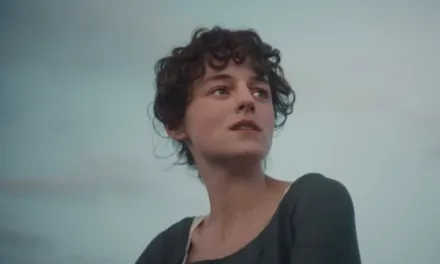 Orgueil et Préjugés sur Netflix : le teaser dévoile Emma Corrin et Jack Lowden dans l’adaptation de Dolly Alderton
