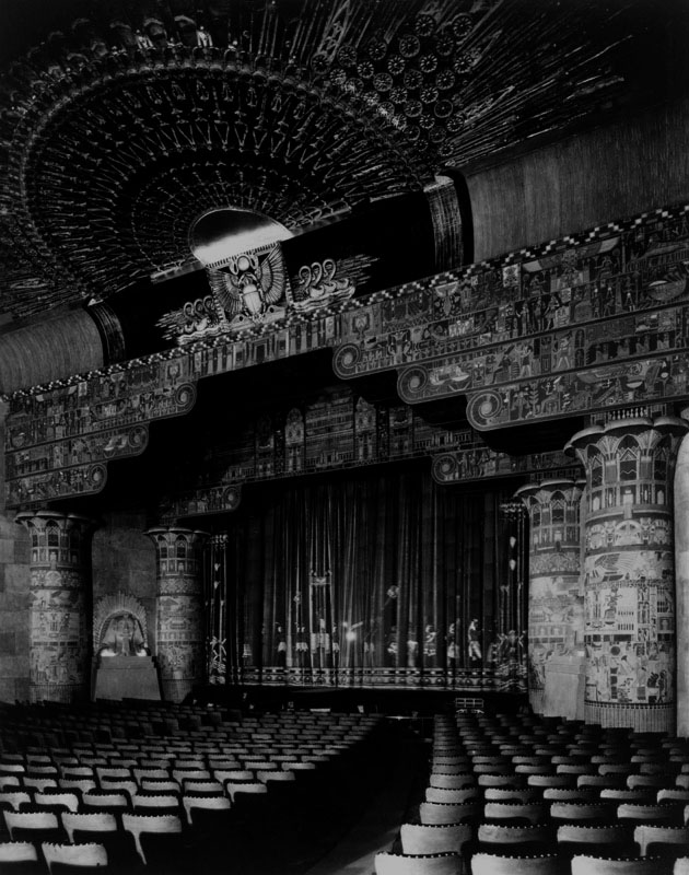 Graumanegyptian opening1922 - Netflix rachète un cinéma Mythique à New York