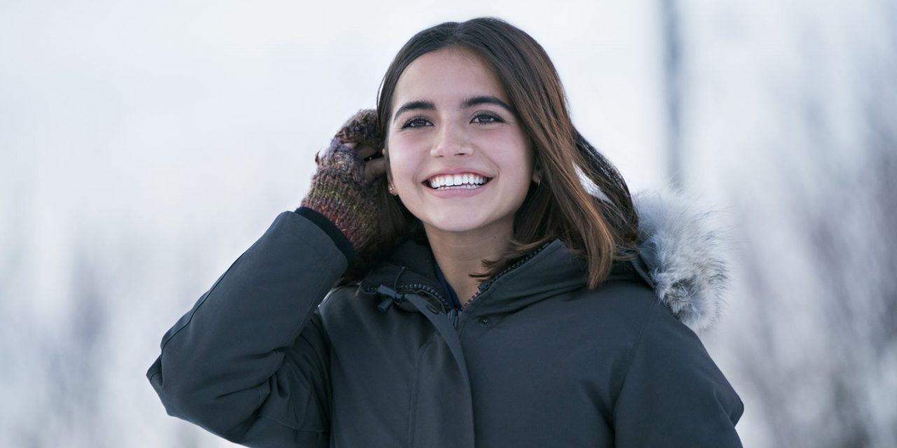 Isabela Moner : tout sur l’actrice de Flocons d’amour (Let it snow – Netflix)