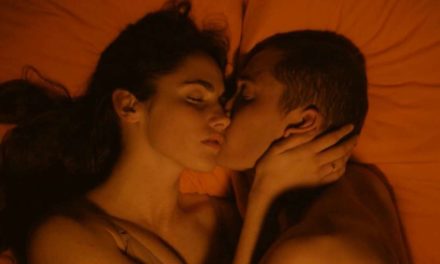 Love, le film sulfureux de Gaspard Noé n’est plus disponible sur Netflix