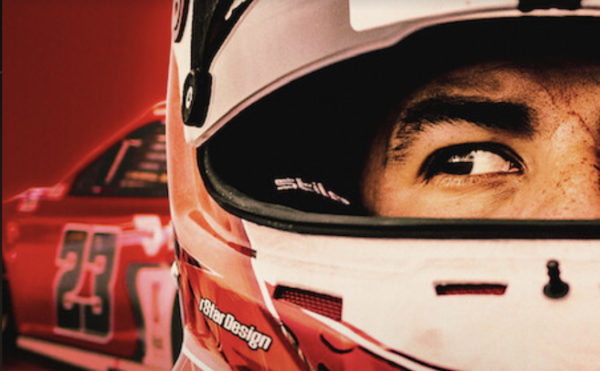 Capture décran 2022 02 22 à 16.31.43 600x371 - Bubba Wallace : Pilote du changement : une série documentaire sur le seul coureur noir de la NASCAR  en ce moment sur Netflix