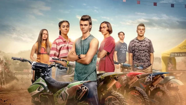 maverix netflix 600x338 - Maverix : les adolescents sont déjà accros à cette série australienne sur le motocross !