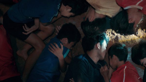 les 13 rescapés netflix 600x338 - Les 13 rescapés : notre enfer dans la grotte : Netflix revient sur le fait divers thaïlandais de 2018 dans un documentaire captivant