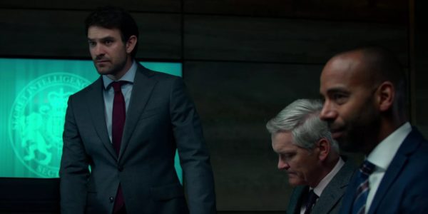 en traitre netflix  600x300 - En traître [Treason]: un thriller d'espionnage avec Charlie Cox à découvrir en décembre sur Netflix (Bande annonce)