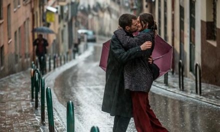 Ce sera toi : une comédie romantique espagnole à embrasser dès maintenant sur Netflix