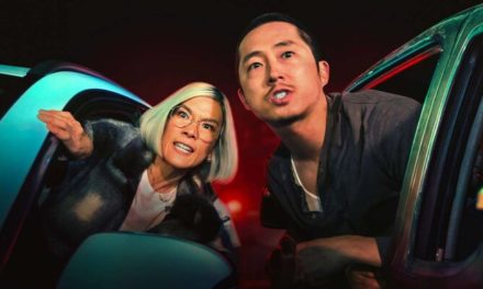 Acharnés (Critique) : cette série jubilatoire à l’humour corrosif avec Ali Wong et Steven Yeun nous emballe déjà sur Netflix ! (Beef)