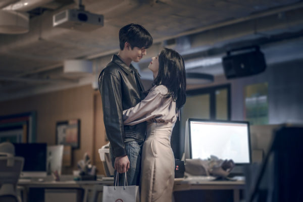 a time called you netflix 600x400 - A Time Called You : la romance sud-coréenne fera son entrée au catalogue Netflix en septembre 2023 (Date de sortie)