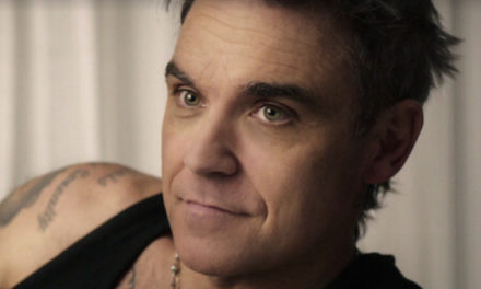 Robbie Williams : cette mini série consacrée à la rockstar britannique débarque en novembre sur Netflix
